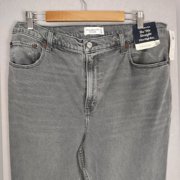 Abercrombie & Fitch Curve Love Ultra High Rise 90s Straight Jean Size 33/16R - Picture 10 of 16